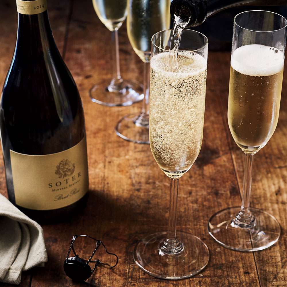 8 Oregon Sparkling Wines That Rival Champagne