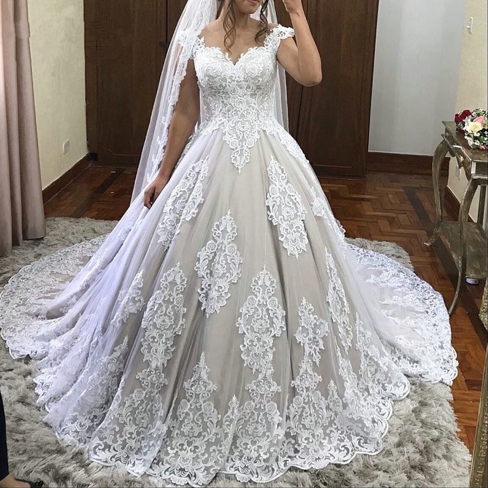luxury Plus Size Vintage Champagne Ball Gown Wedding Dresses cap sleeve ...